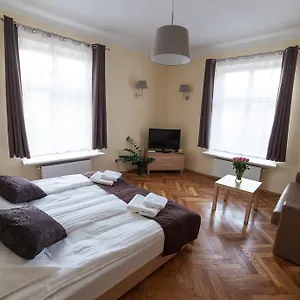 Place 4 Apartment